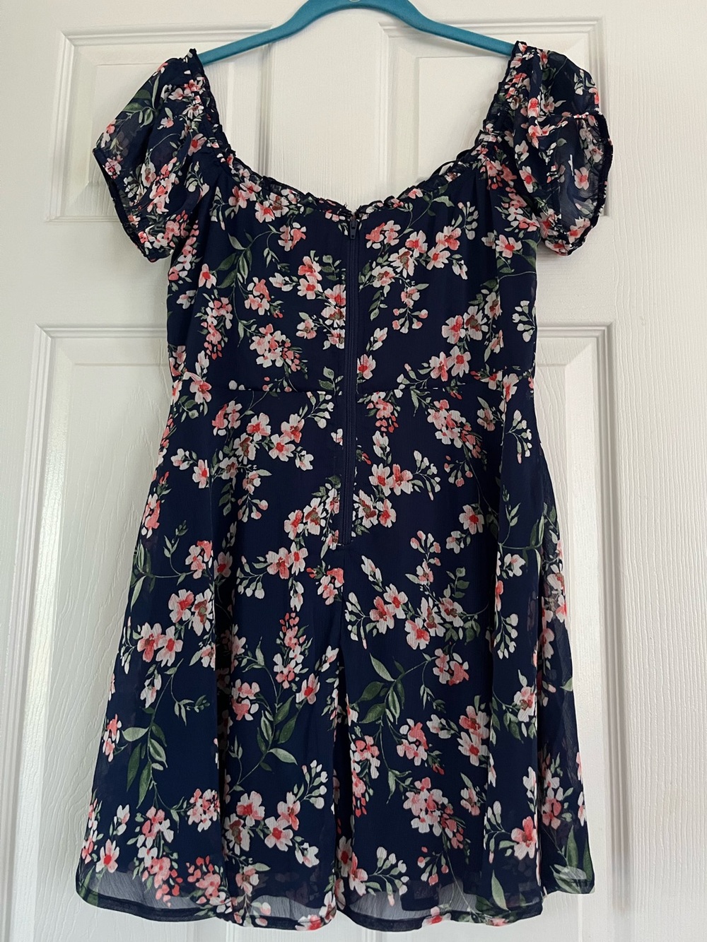 Lovesome top Navy Floral Blouse - Navy with Pink & Green Floral size large - Picture 4 of 9